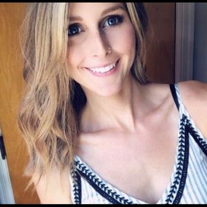 Meet your Posher, Lily